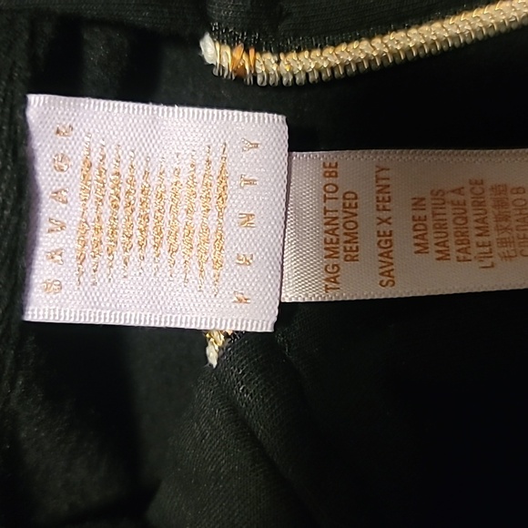 🖤💚Forever Savage Hooded Onesie💚🖤 - Picture 5 of 6